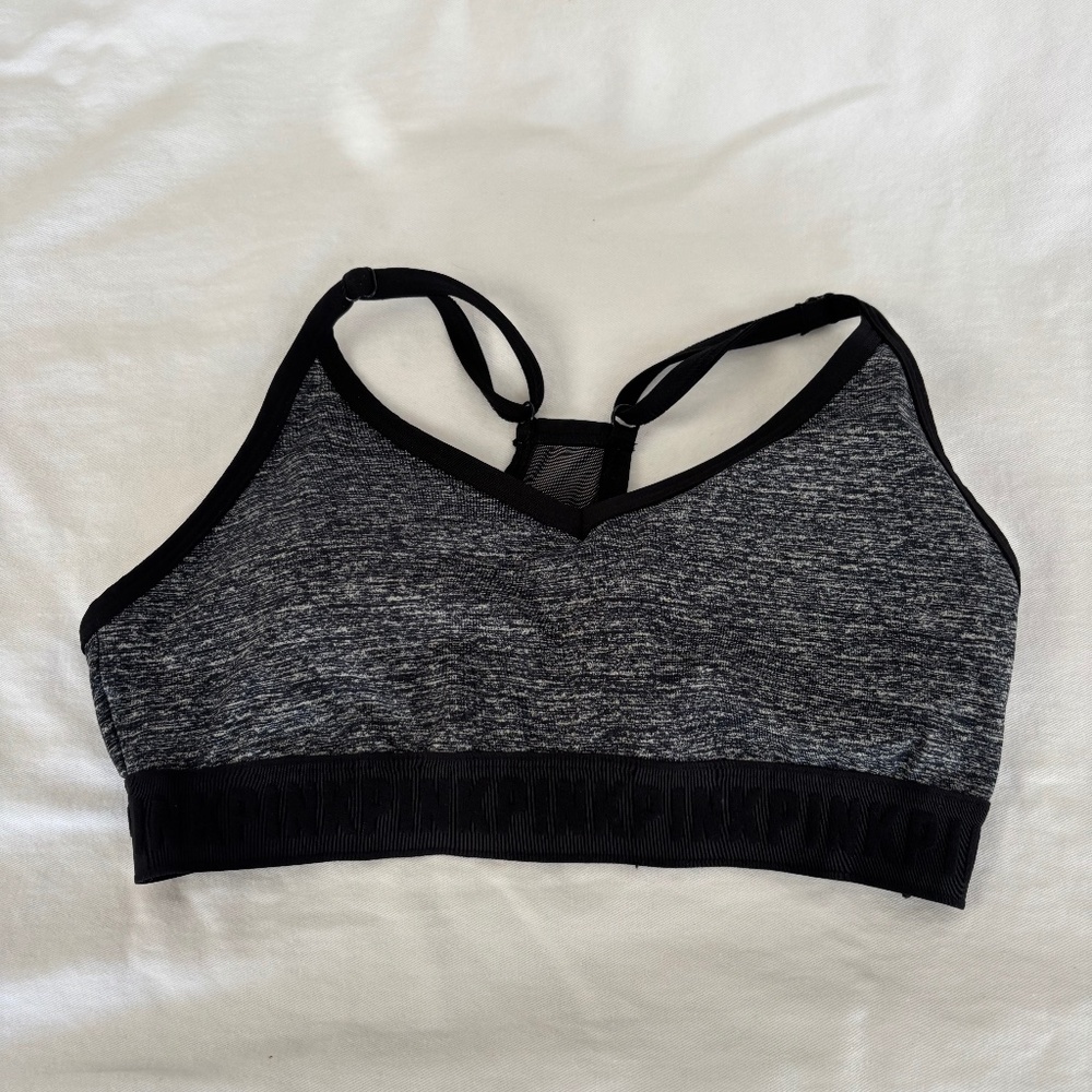 Victoria's Secret Pink Ultimate Lightly Lined Sports Bra Sz M